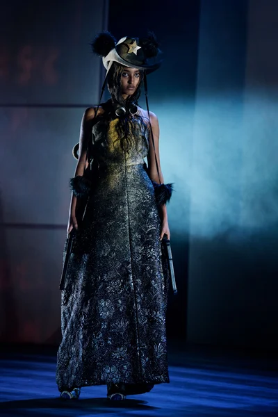 Look 1